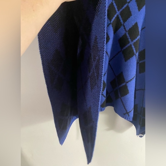 Lane Bryant - Blue Medium-Sleeve Argyle Poncho - Picture 6 of 11